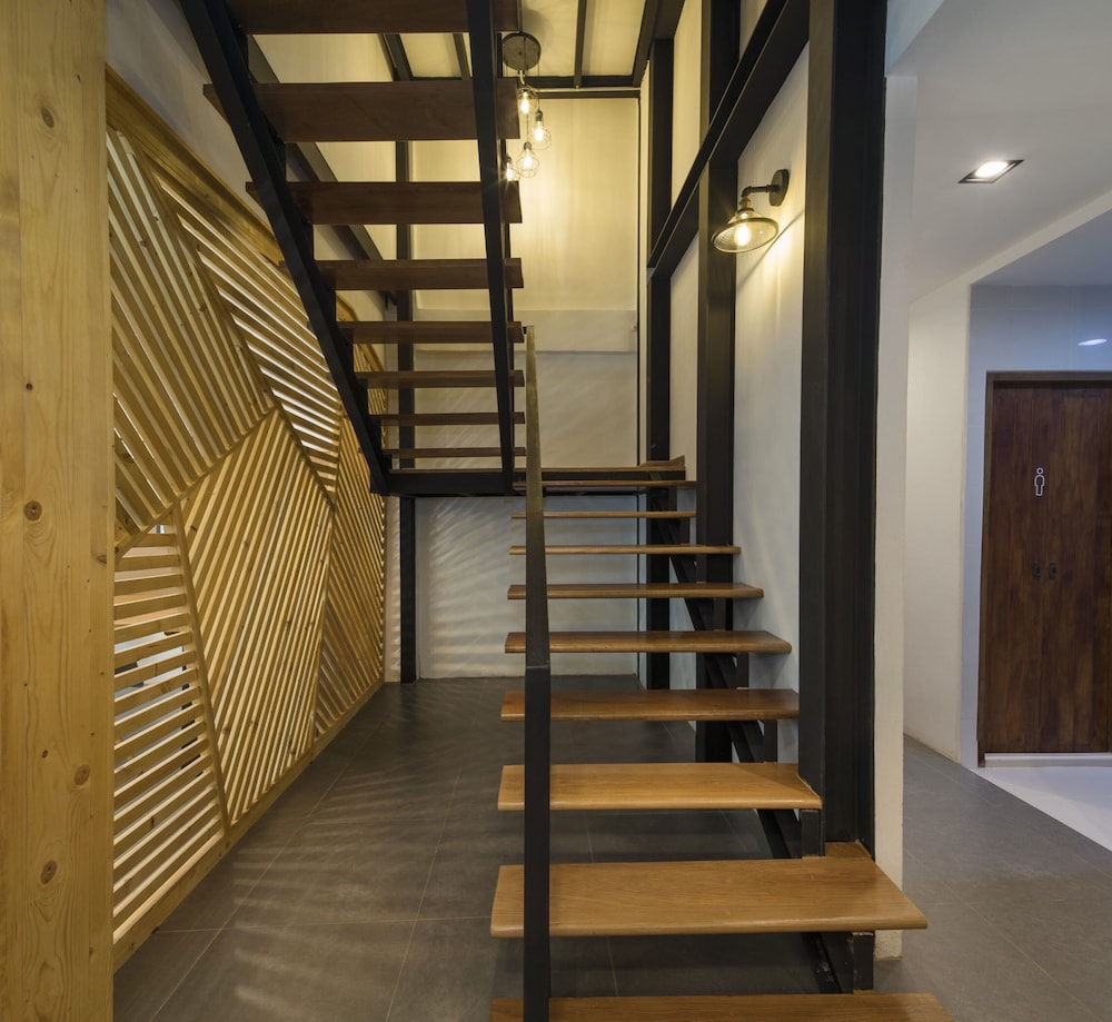 Timber Hostel 33/63