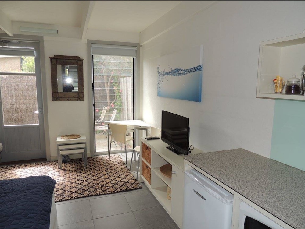Oceanic Apartments Sorrento 40/69