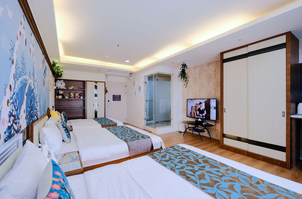 85 Asia Hotel 16/69