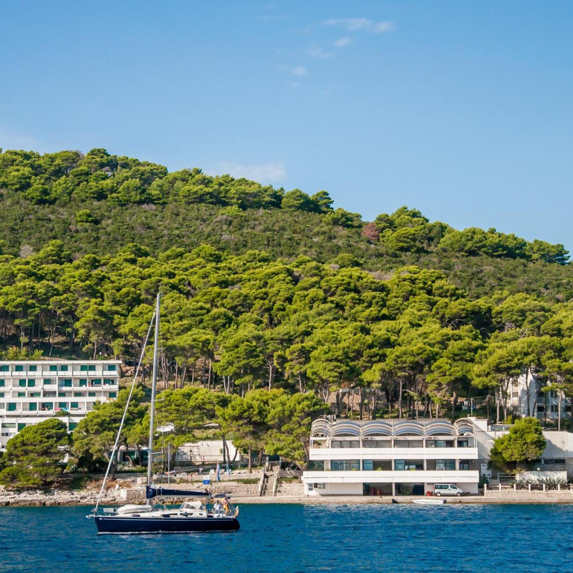 Lavanda Hotel 47/50