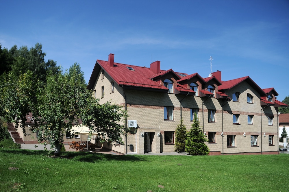 AMICUS HOTEL 38/42