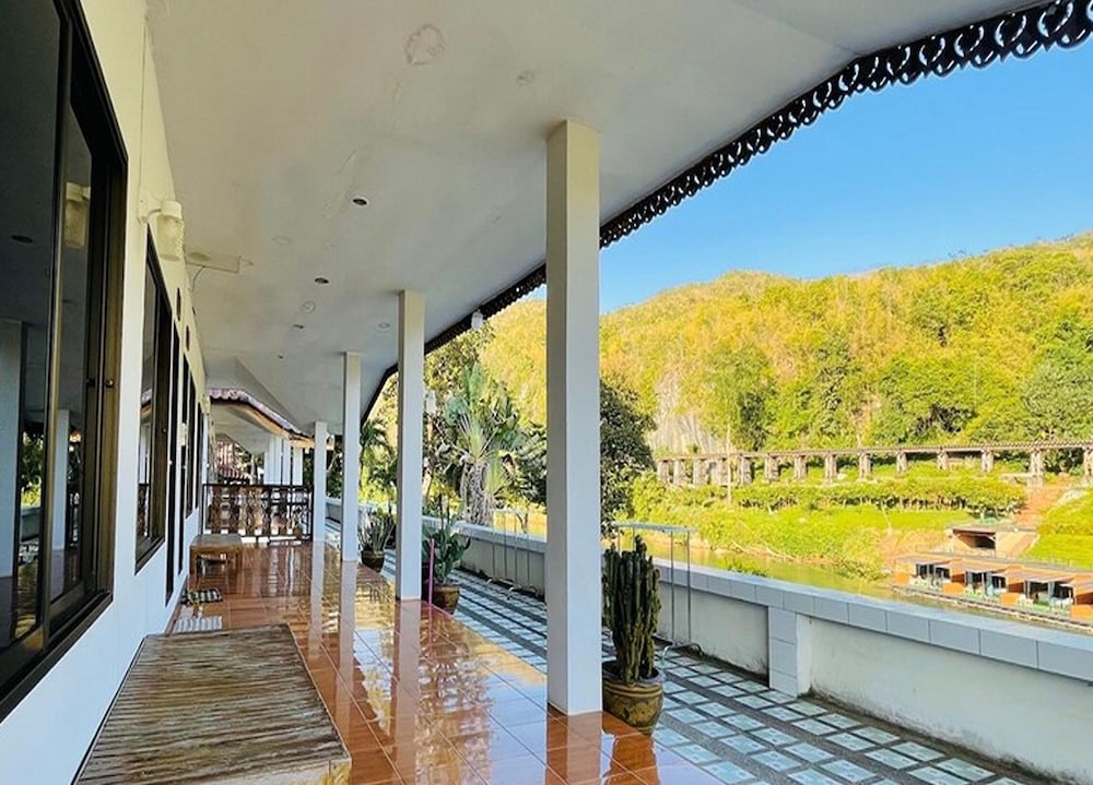 Banrimkwae Paerimnam Resort 46/50