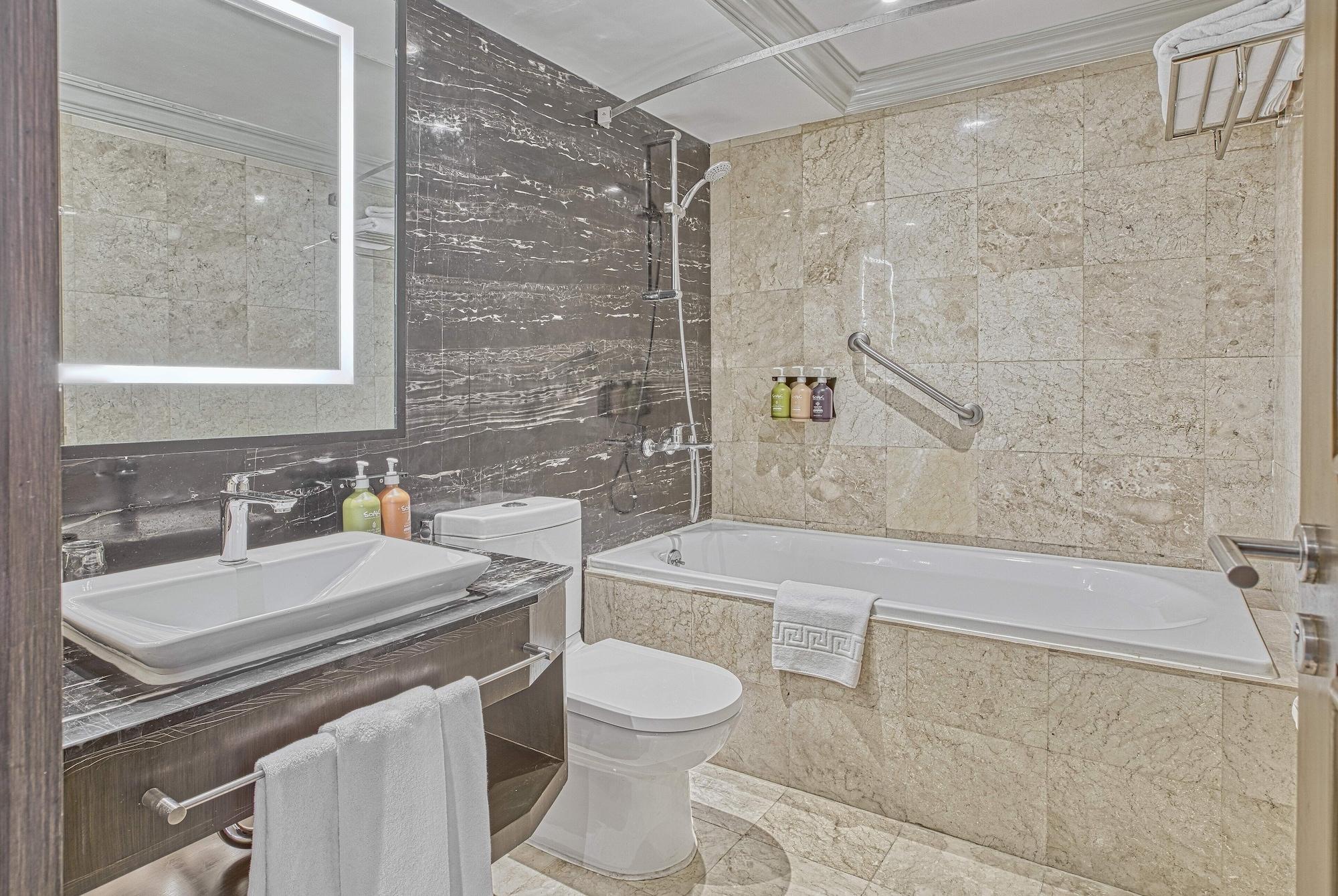 2 Bedrooms, Penthouse, Suite, Club Lounge Access