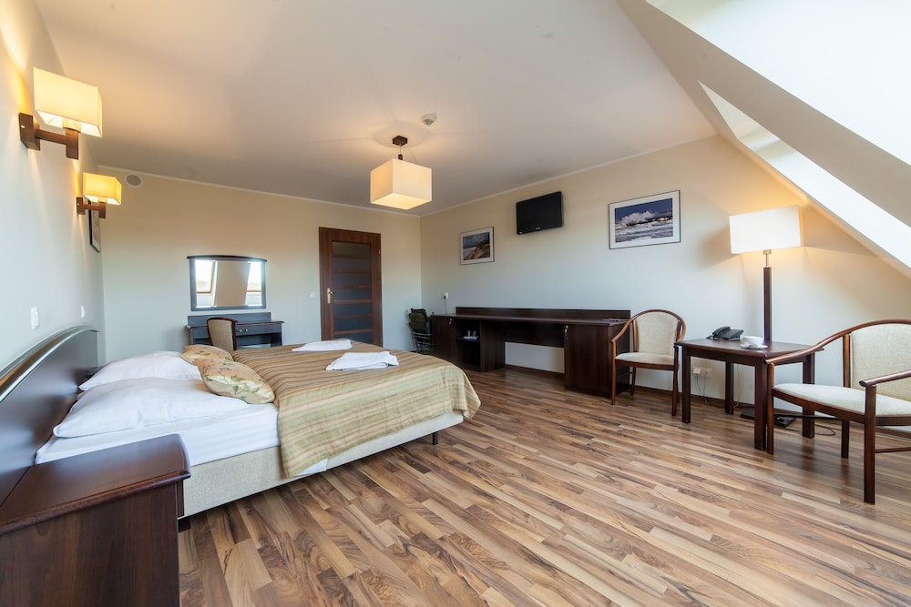 ECONOMY, TWIN BEDS