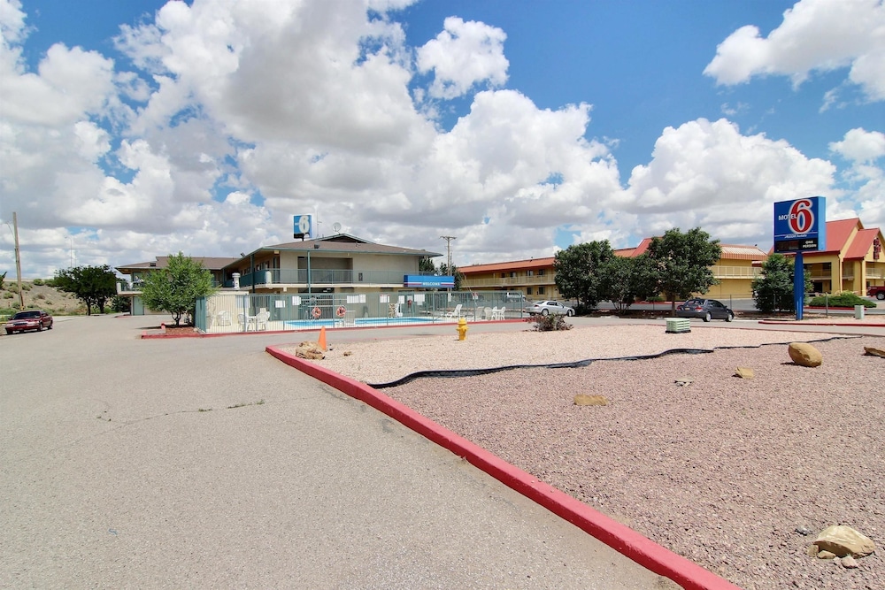 Motel6 Gallup, NM 38/42