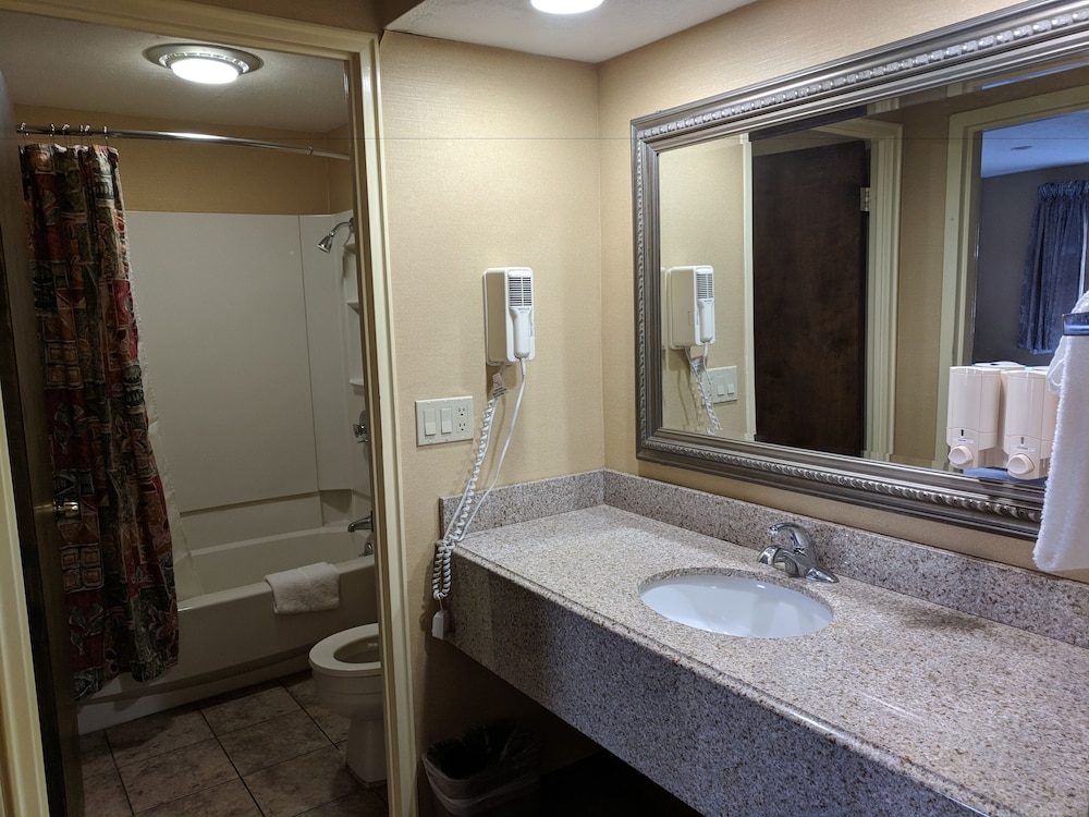 South Shore Inn 47/54