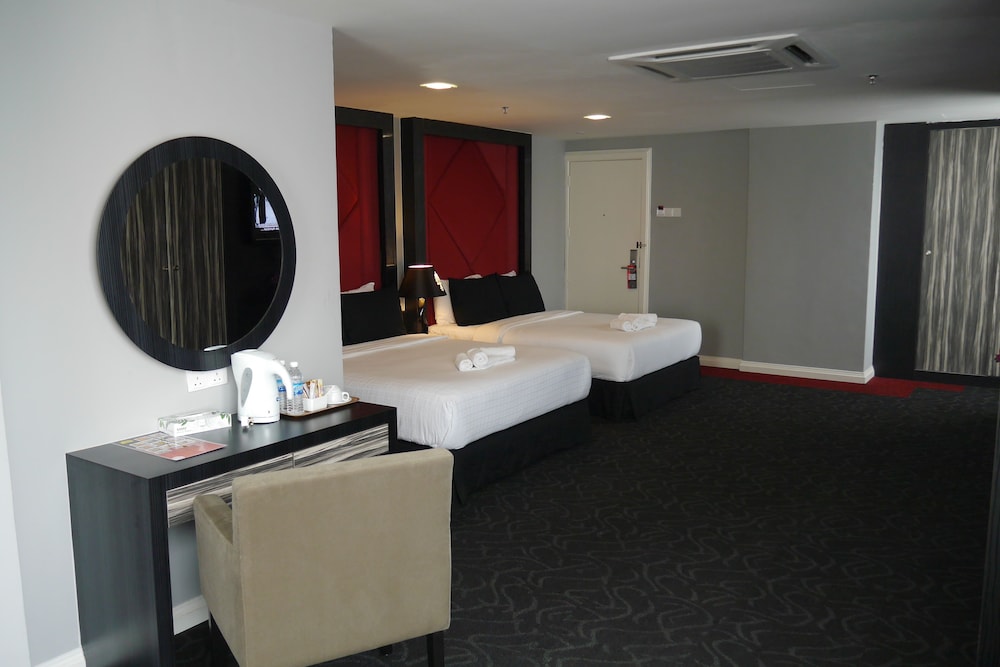 Sani Hotel 9/22