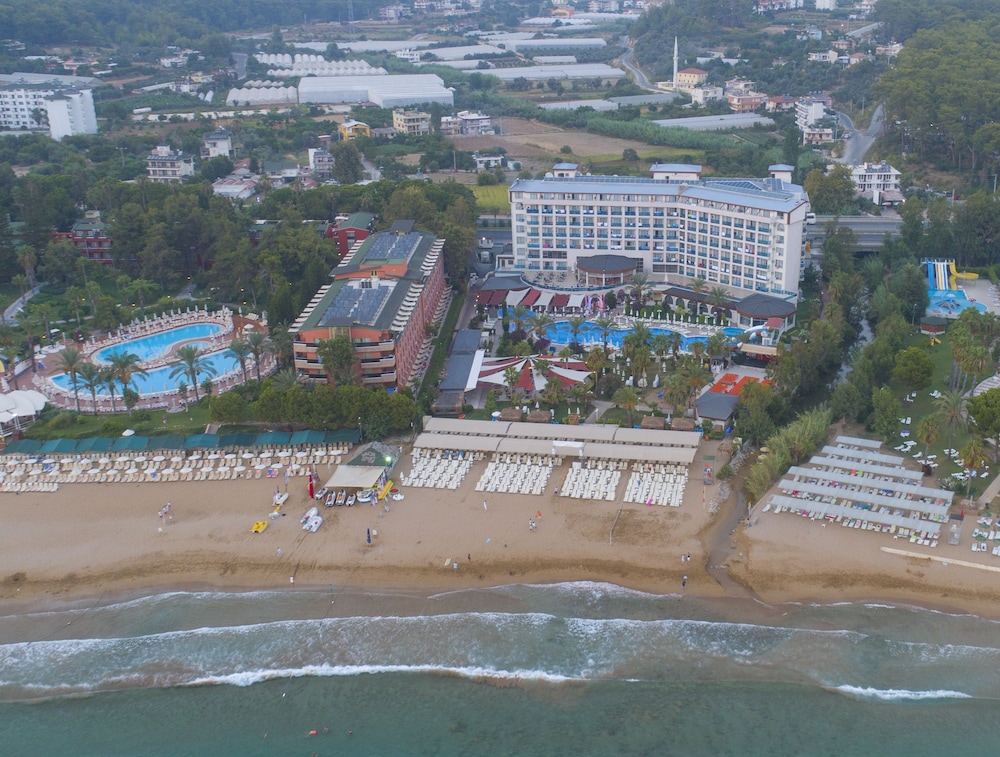 Annabella Diamond Hotel and Spa 33/36