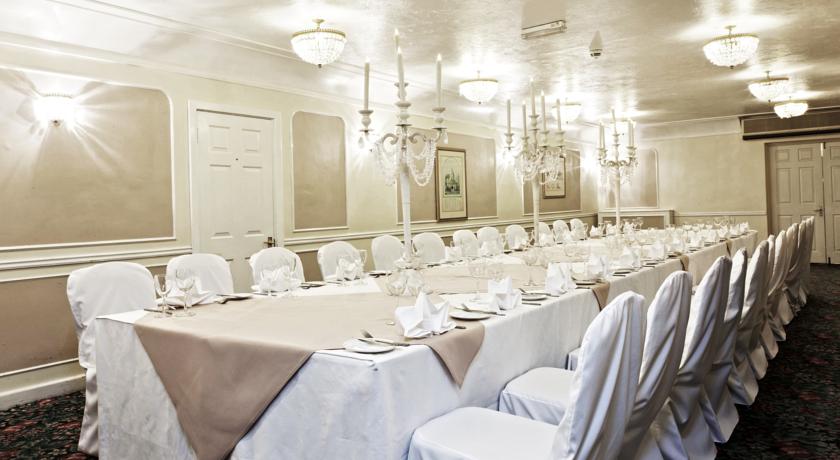 Copthorne Hotel London Gatwick 28/29