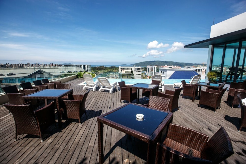 Marina Travellers Suite Sky Karamunsing 14/18
