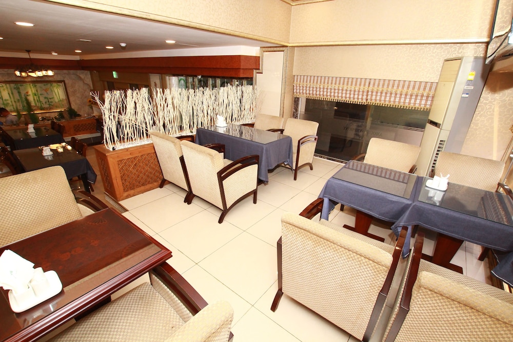 Hotel Amour Symphony 33/49