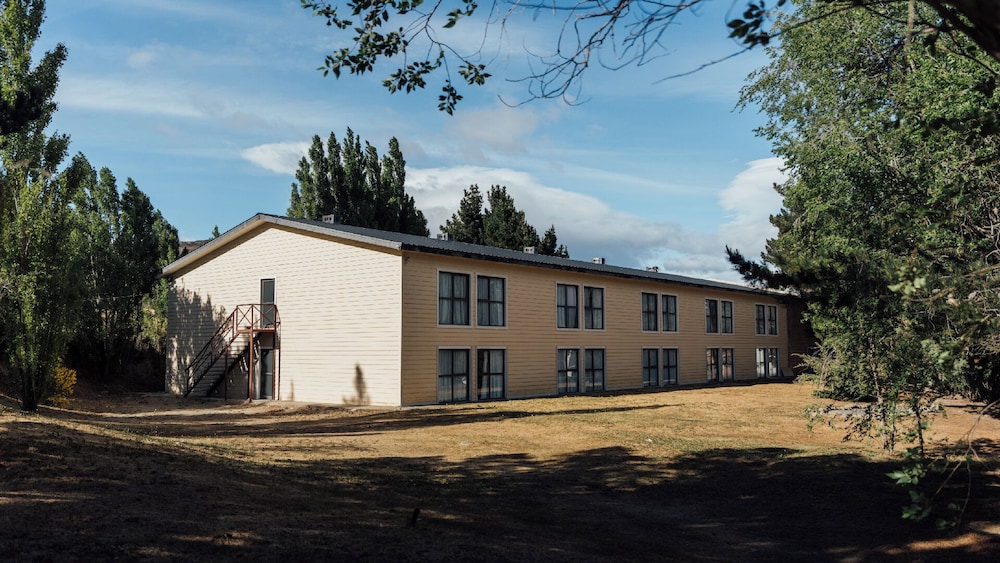 Cerro Calafate Hotel 28/30