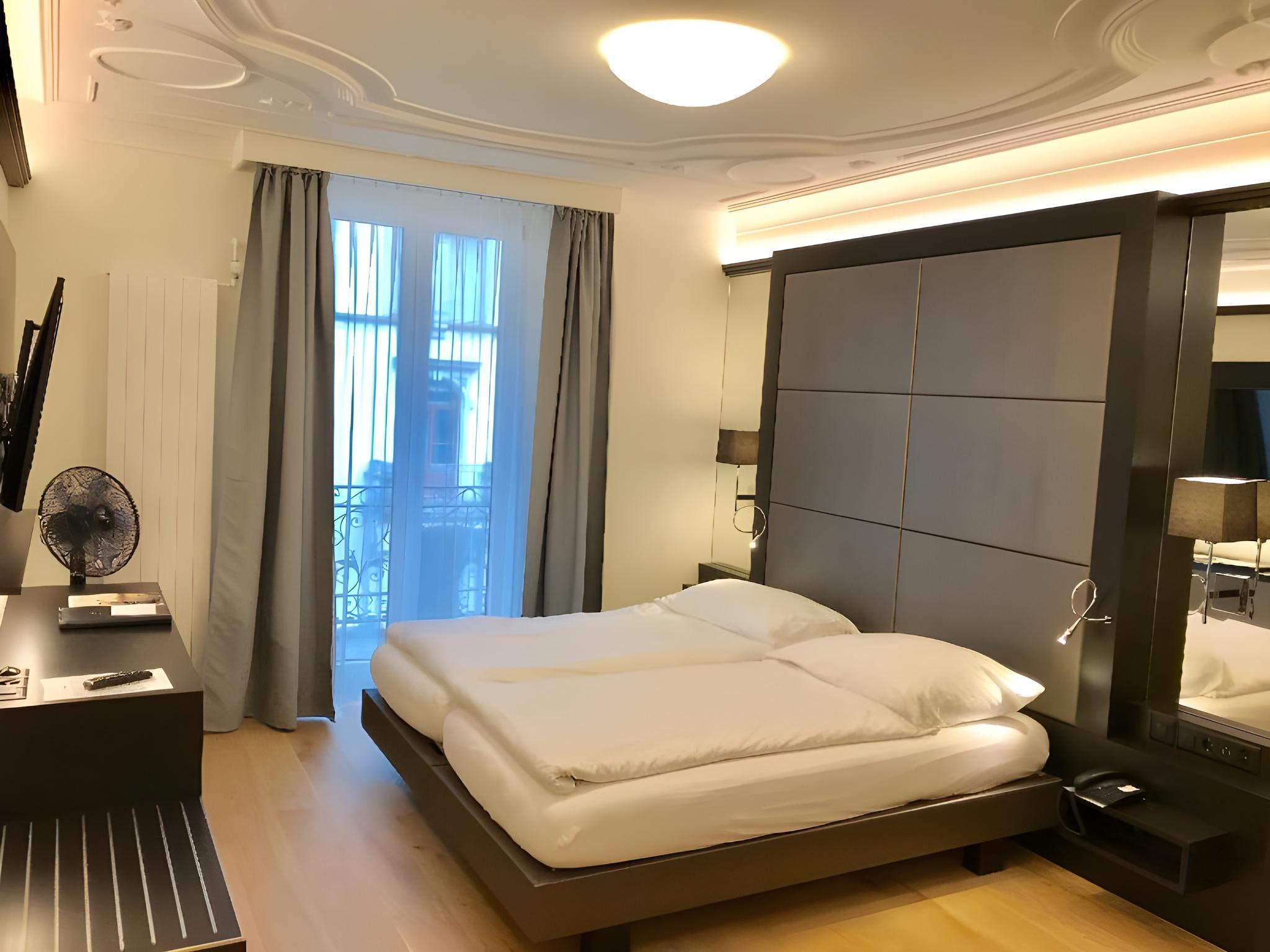 Design, Deluxe, Twin Beds
