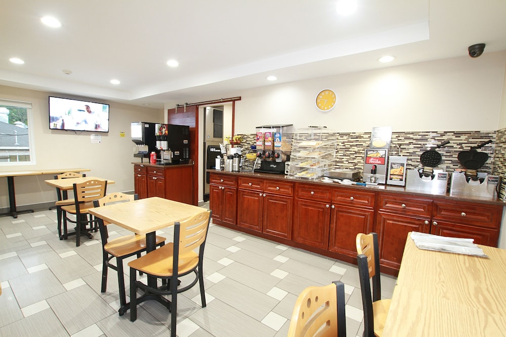 Travel Inn and Suites Flemington 34/50