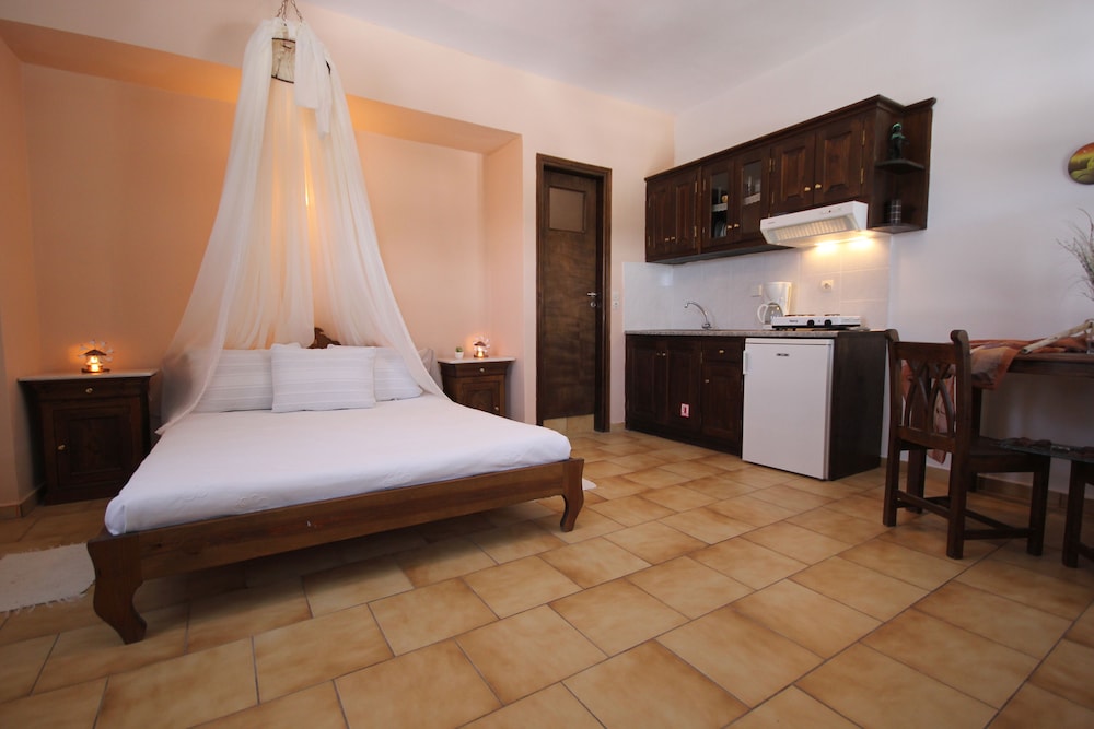 Vrachia Studios and Apartments 9/50