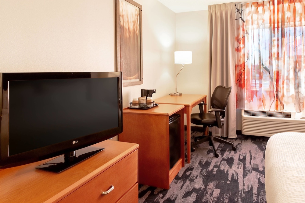 Fairfield Inn Suites Minneapolis Eden Prairie 38/40