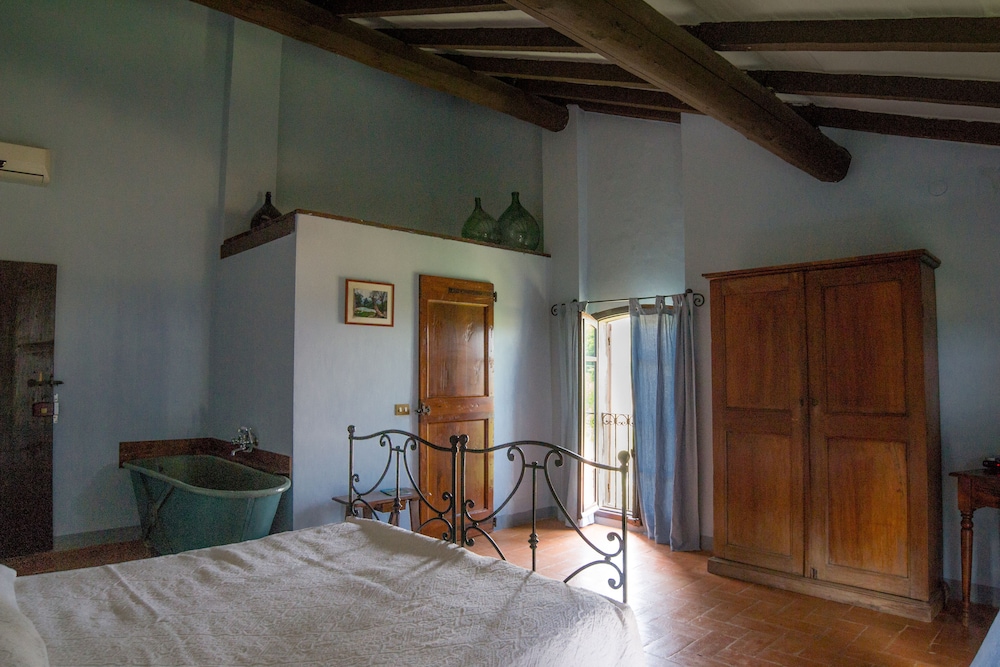 Antico Borgo Di Tabiano Castello 14/36