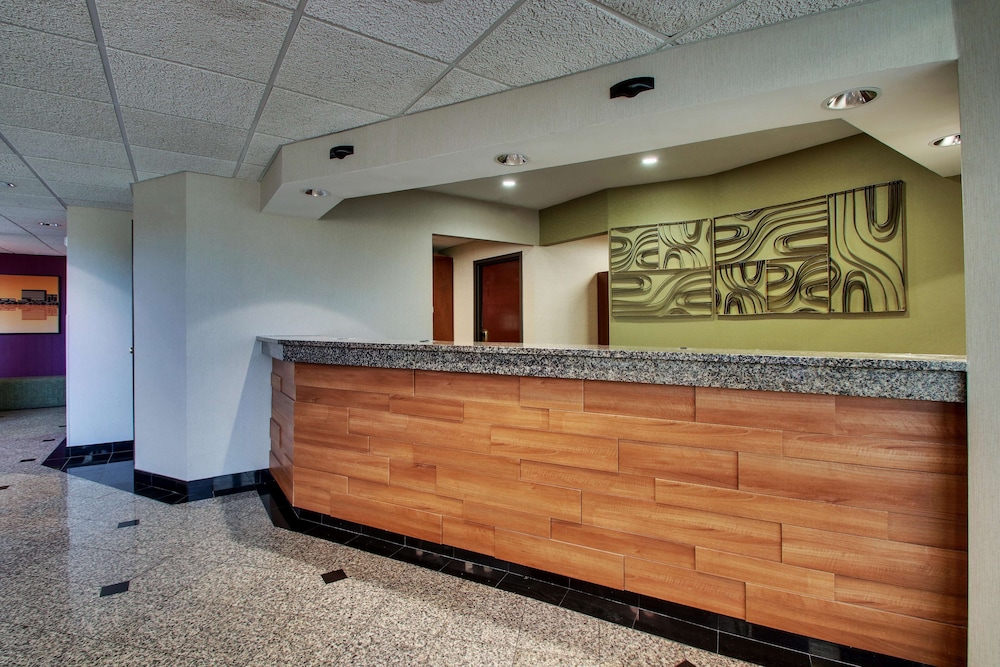 Drury Inn and Suites Evansville East 3/50