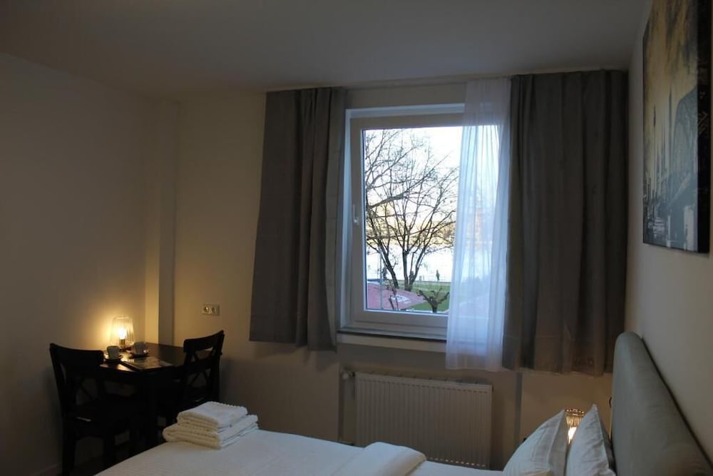 City Apartments in Koln am Rheingarten 9/45