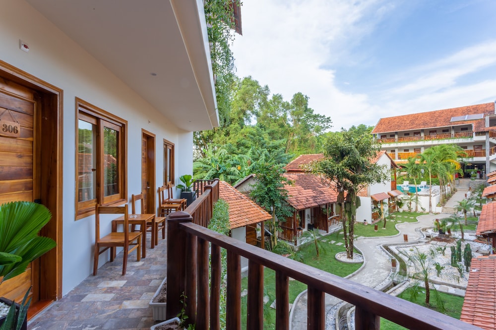 Bauhinia Resort 6/50