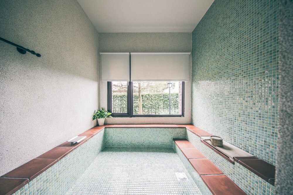 Sunday Home 32/68