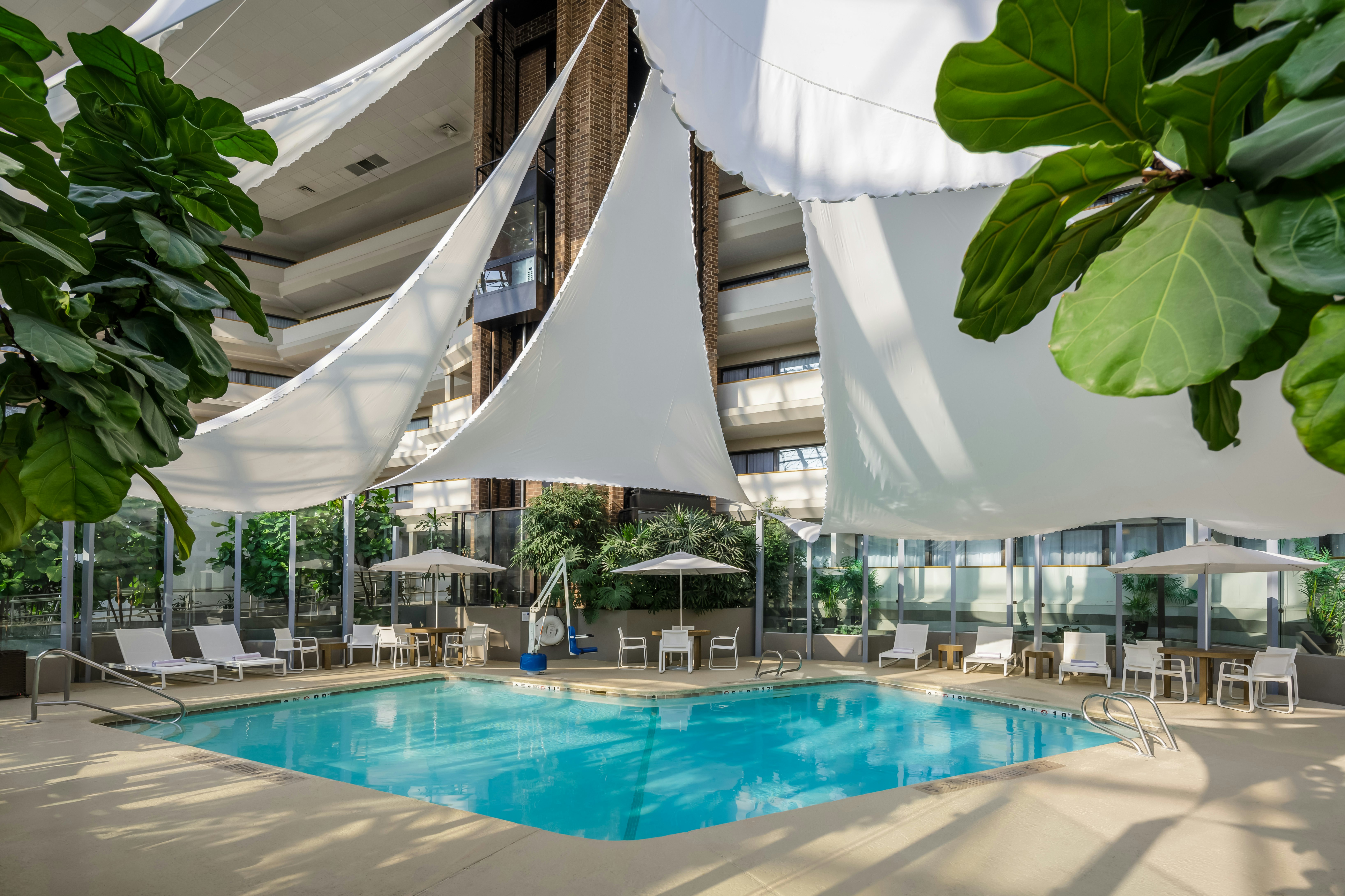 Doubletree By Hilton Hotel Rochester 6/80