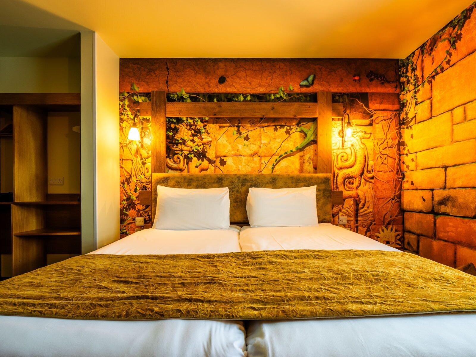 Theme, Family, Double and Bunk Bed, Accessible