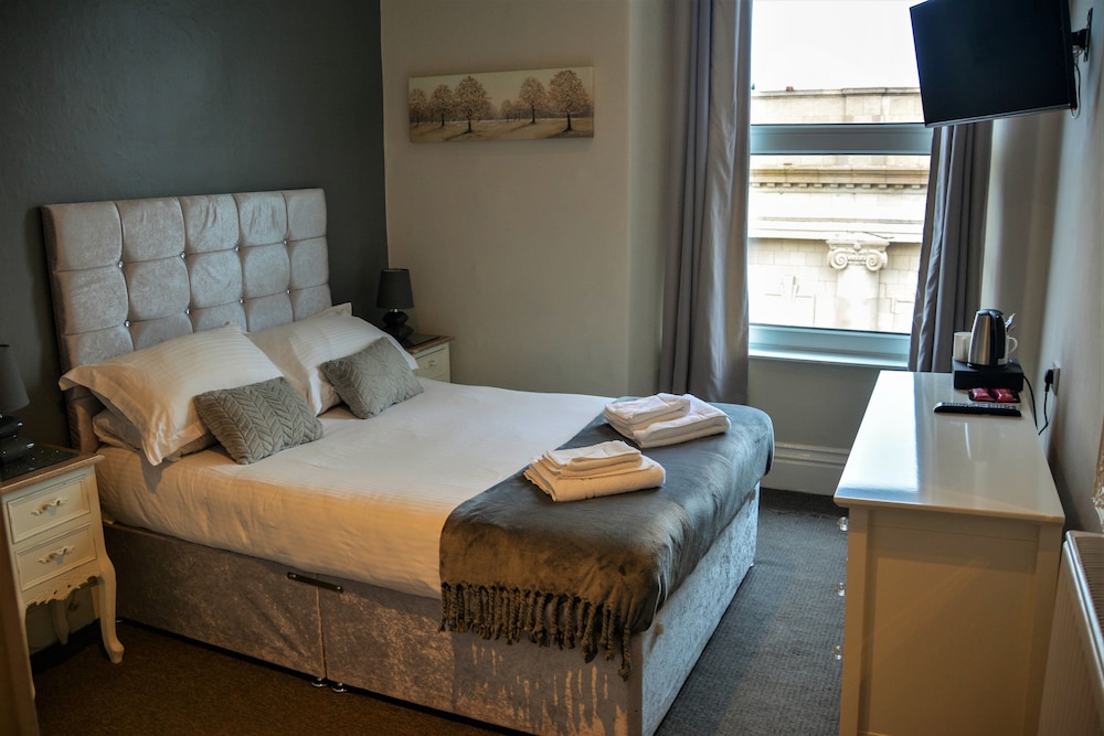 Royal Station Hotel 8/50