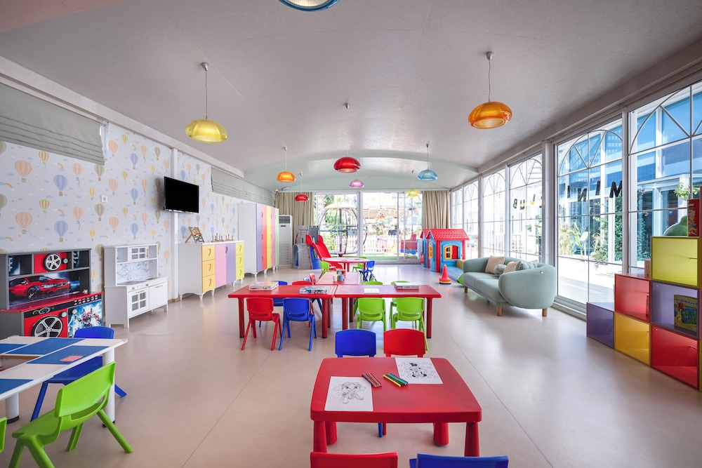 Sealife Family Resort Hotel 62/72