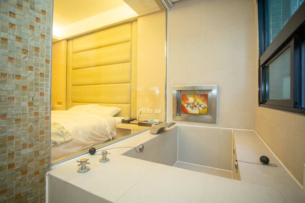 Skylight B&amp;B 63/65