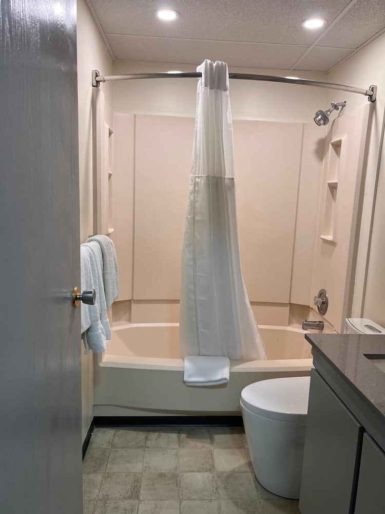 SureStay by Best Western Smithers 54/57