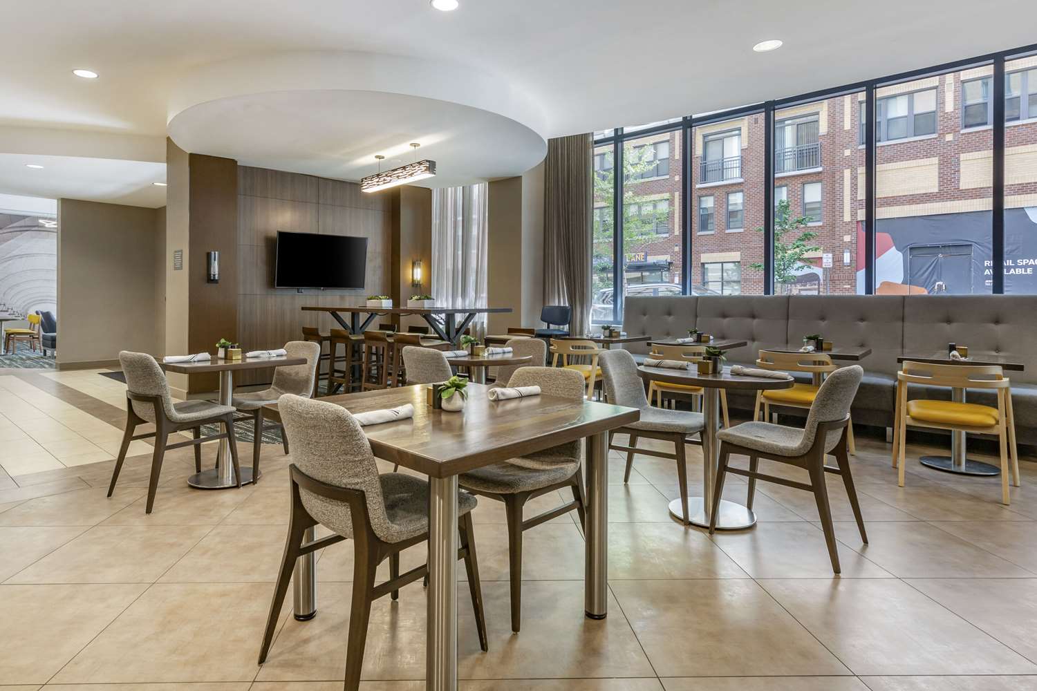 Cambria Hotel Rockville 14/27