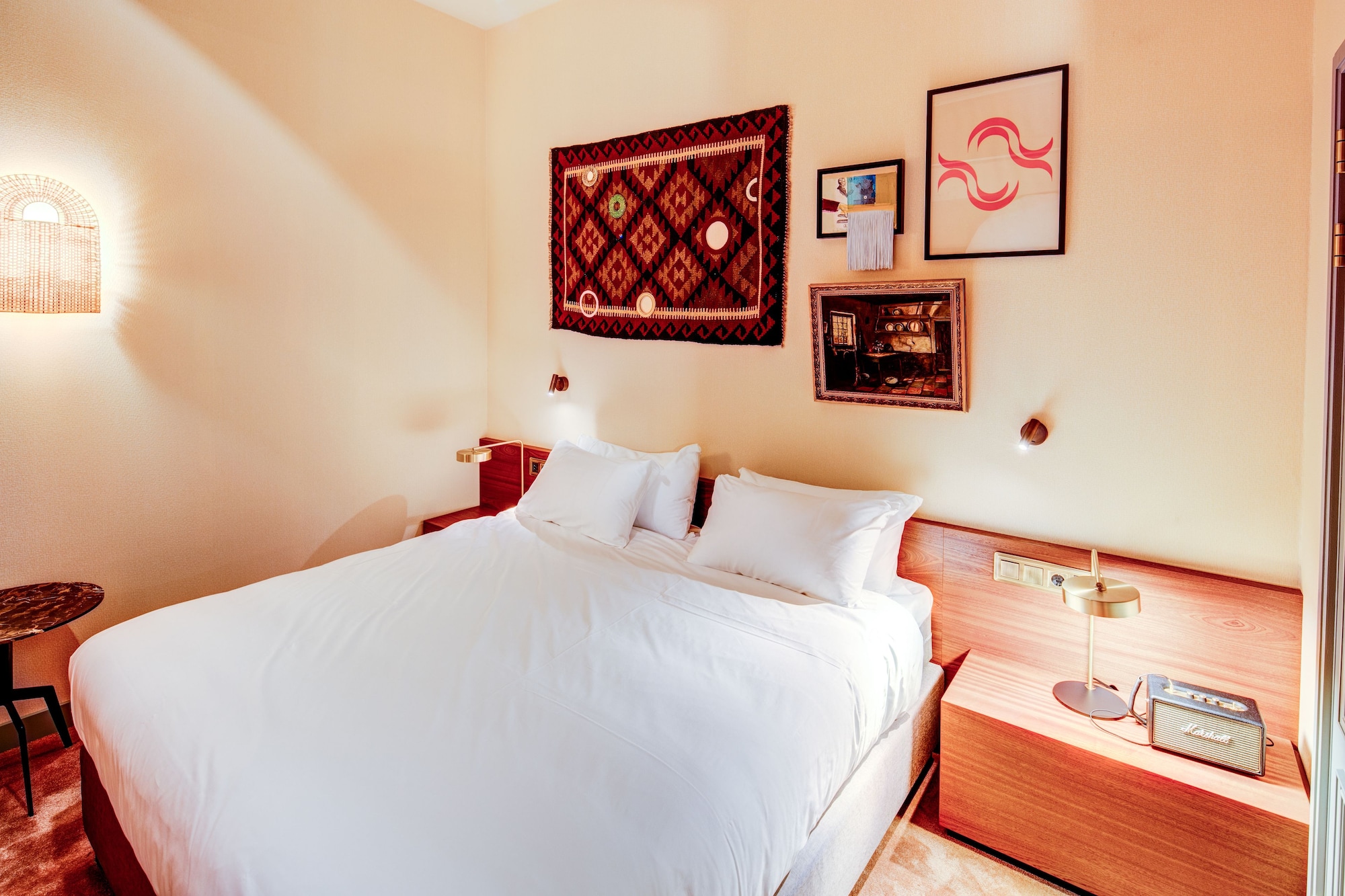 Economy, Double Bed, No Window، Hotel Mercier 3/10