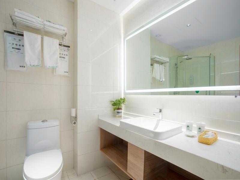GreenTree Inn Anhui Hefei South High-speed Rail Station Fanhua Avenue Haiheng Express Hotel 42/46