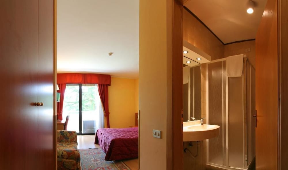 HOTEL BAVARIA 2/30