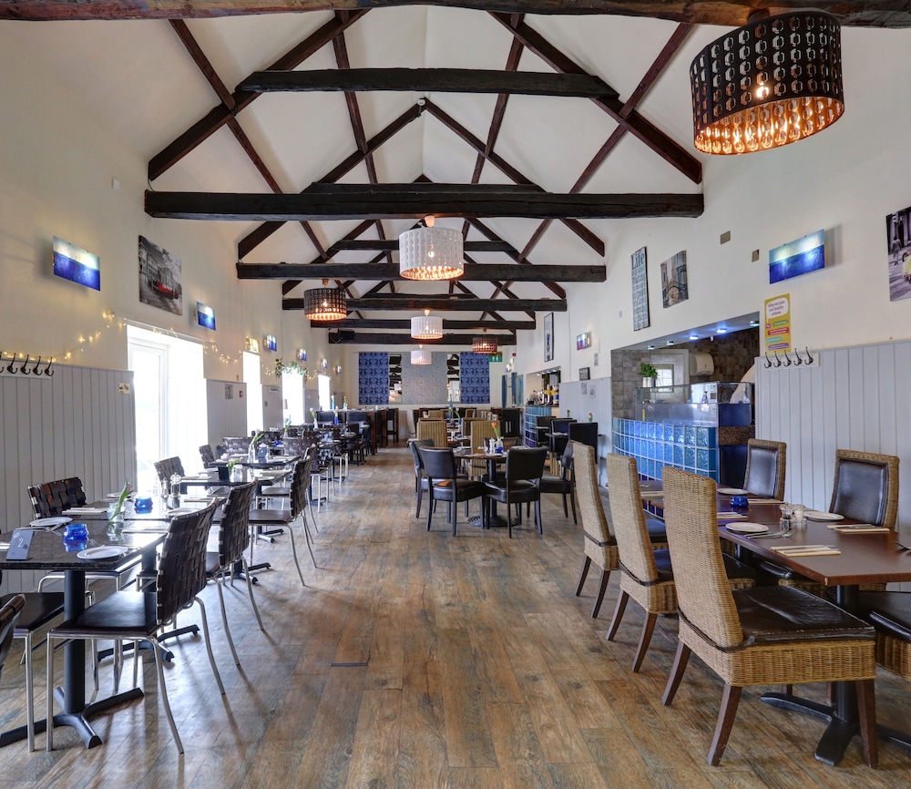 Manor Court Hotel 35/46