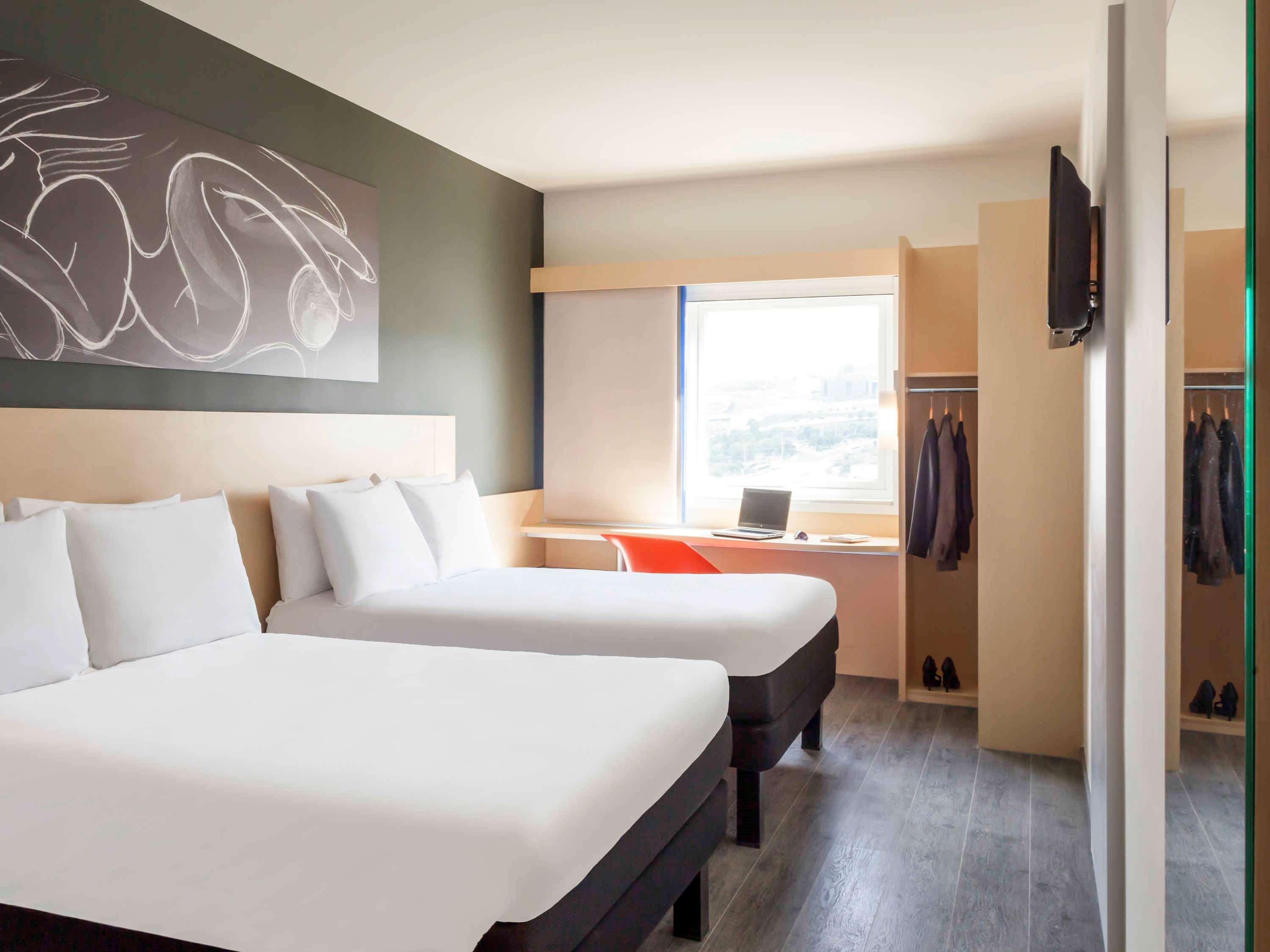 STANDARD, QUEEN BED