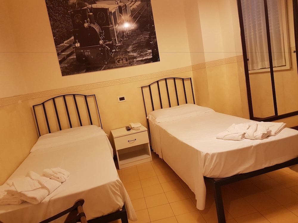 GRAND HOTEL LAMEZIA 19/75