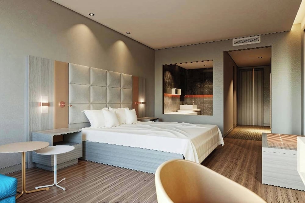 Room at Four Points by Sheraton Accra Kotoka Airport, ACCRA
