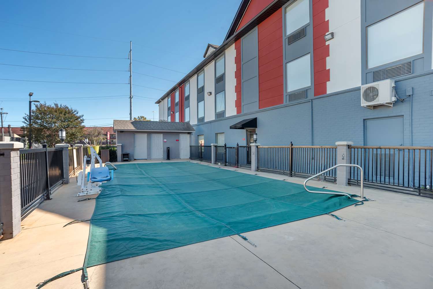 Best Western Plus Jackson Downtown-Coliseum 33/33