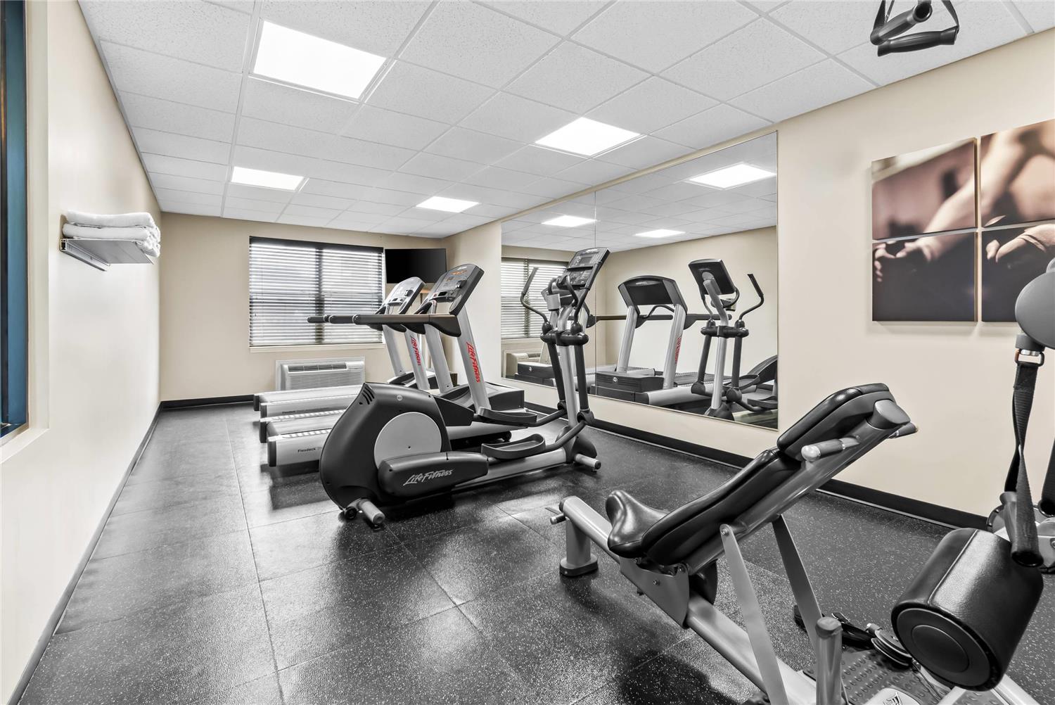 Country Inn & Suites by Radisson, Chambersburg, PA 6/15