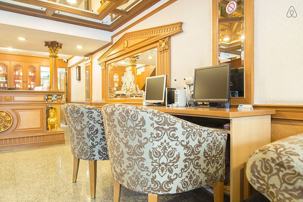 lobby