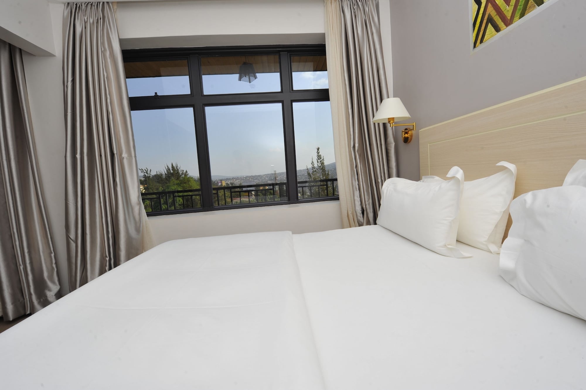 SUPERIOR, KING BED