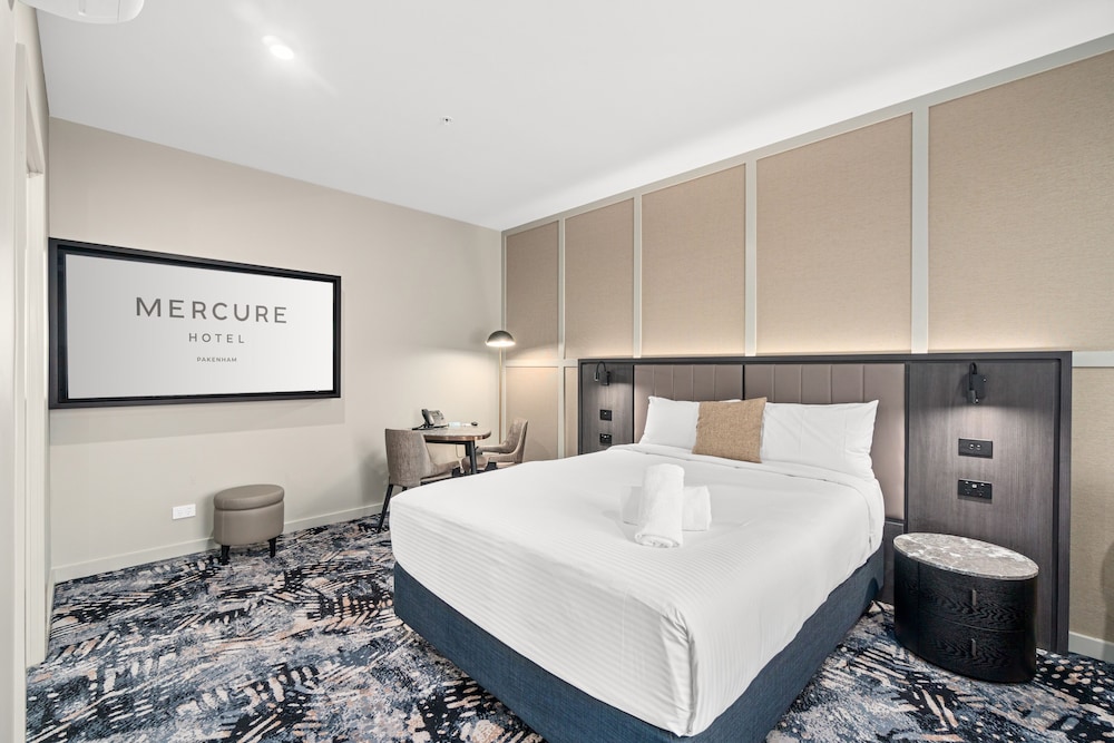 Mercure Pakenham 9/38