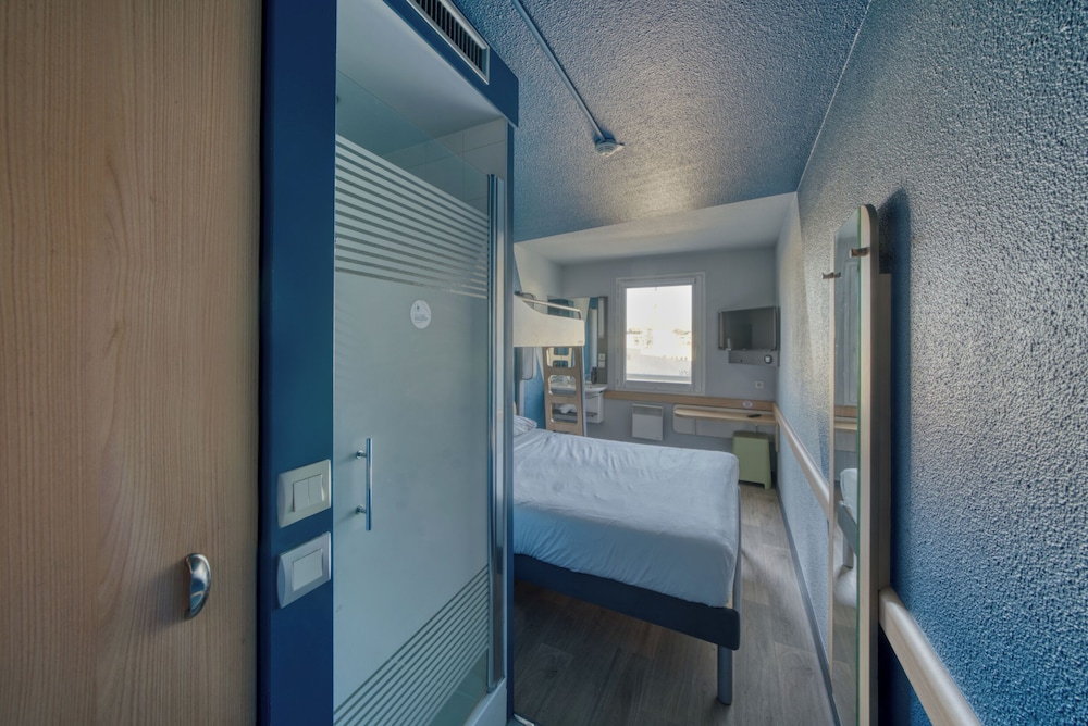 Ibis Budget Gennevilliers Asnieres 64/64