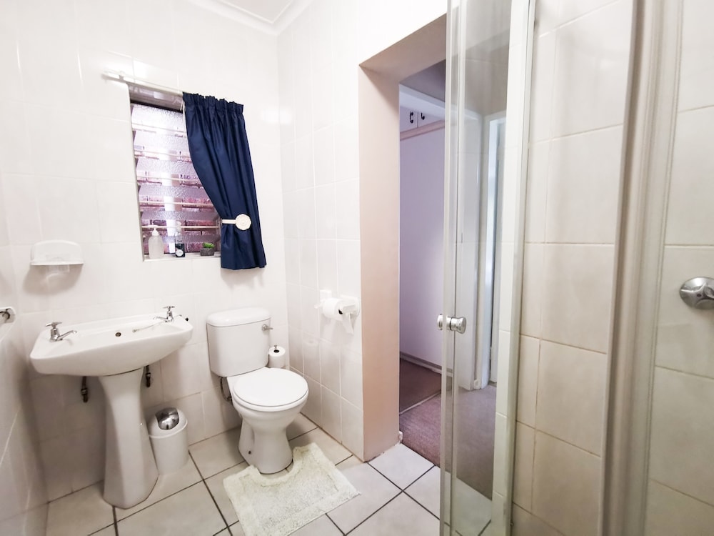 Loerie Guesthouse 27/34