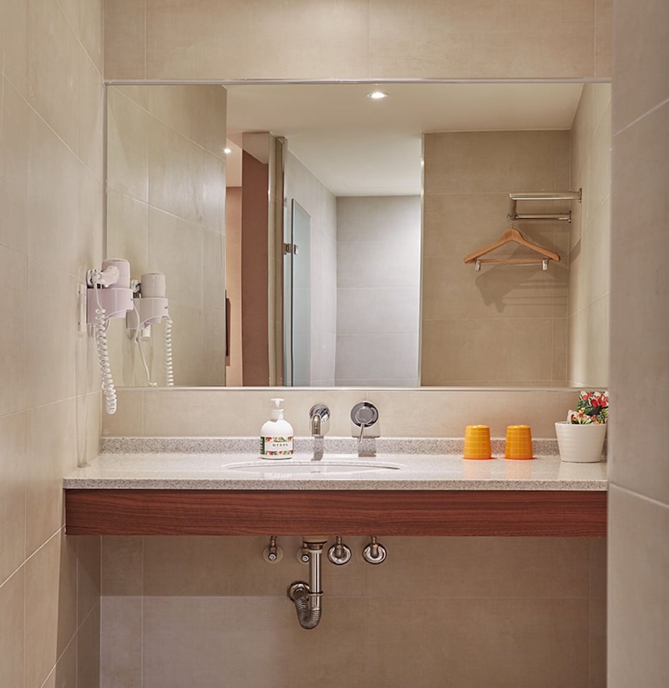 Orange Hotel Wenhua 35/36