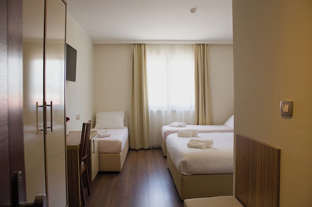 غرفة عائلية بأربعة أسرّة بإطلالة على المدينة، Medjugorje Hotel Spa 4/8