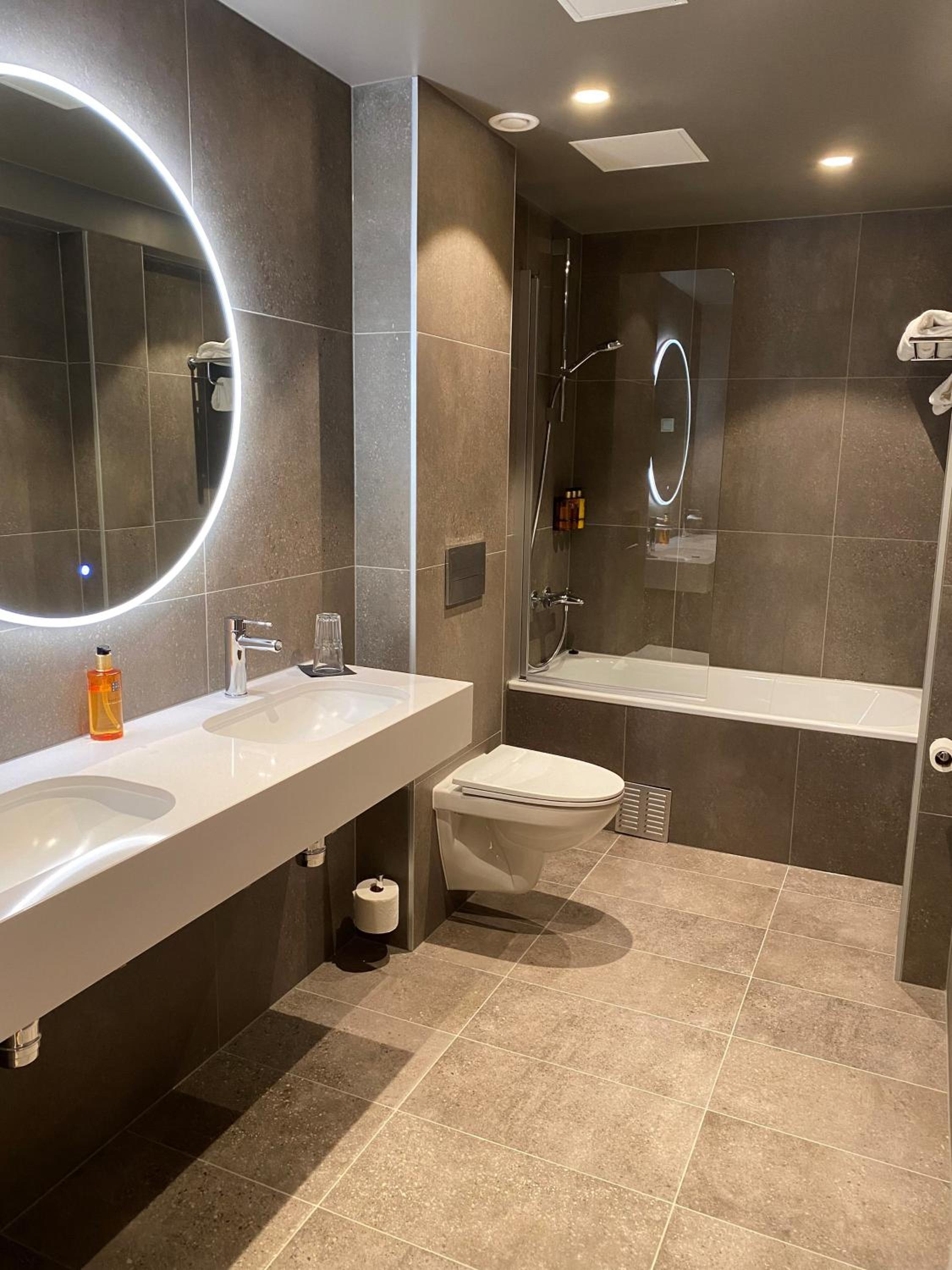 جناح بإطلالة على البحيرة، Rognan Hotell 6/6
