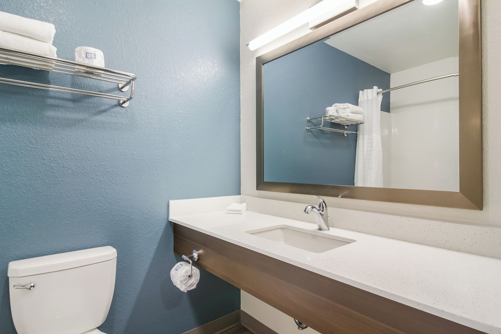WoodSpring Suites Fort Myers - Cape Coral 38/44